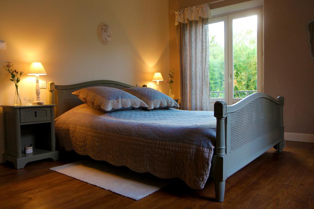Chambres D'Hotes Du Presbytere La Bastide-l'Eveque 外观 照片