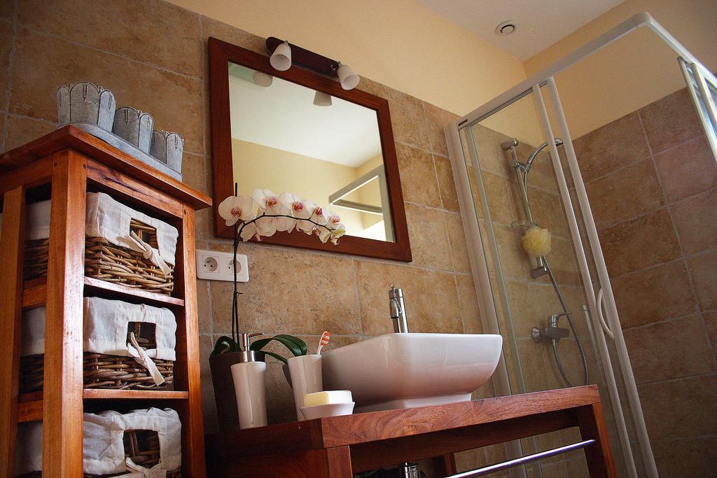 Chambres D'Hotes Du Presbytere La Bastide-l'Eveque 外观 照片
